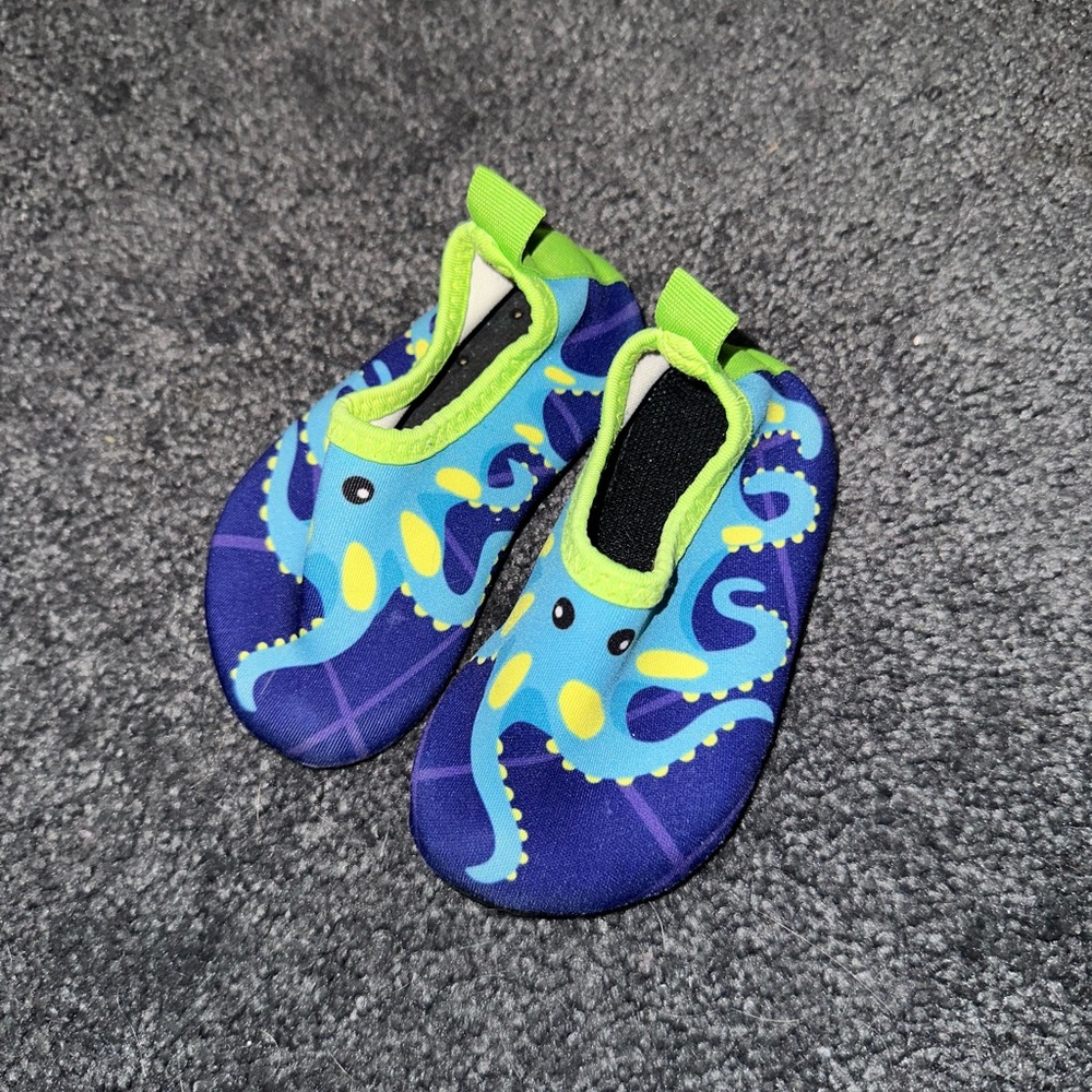 Used Boys Octopus Water Shoes
